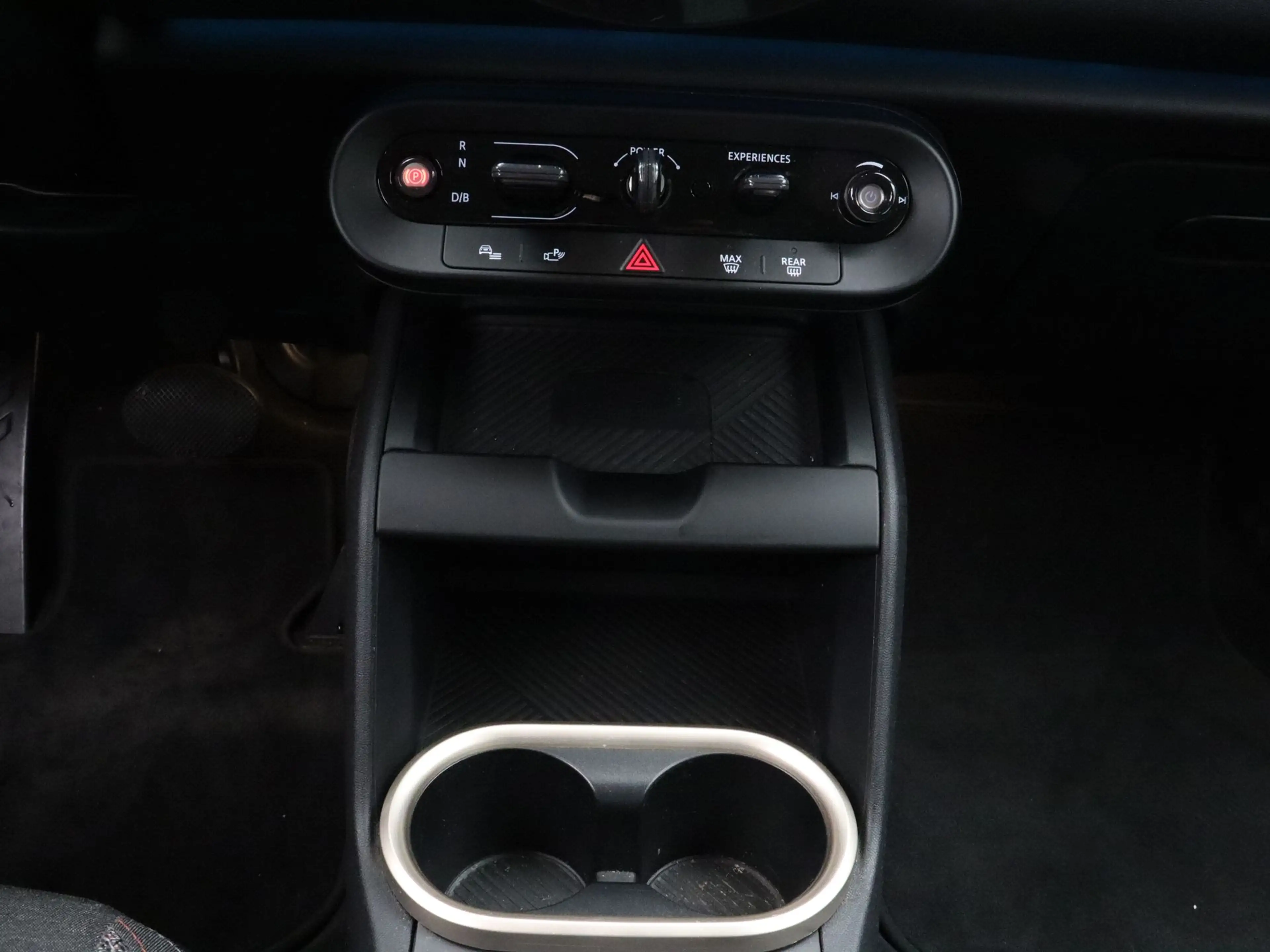 MINI Countryman E Essential Pakket XS — photo 13