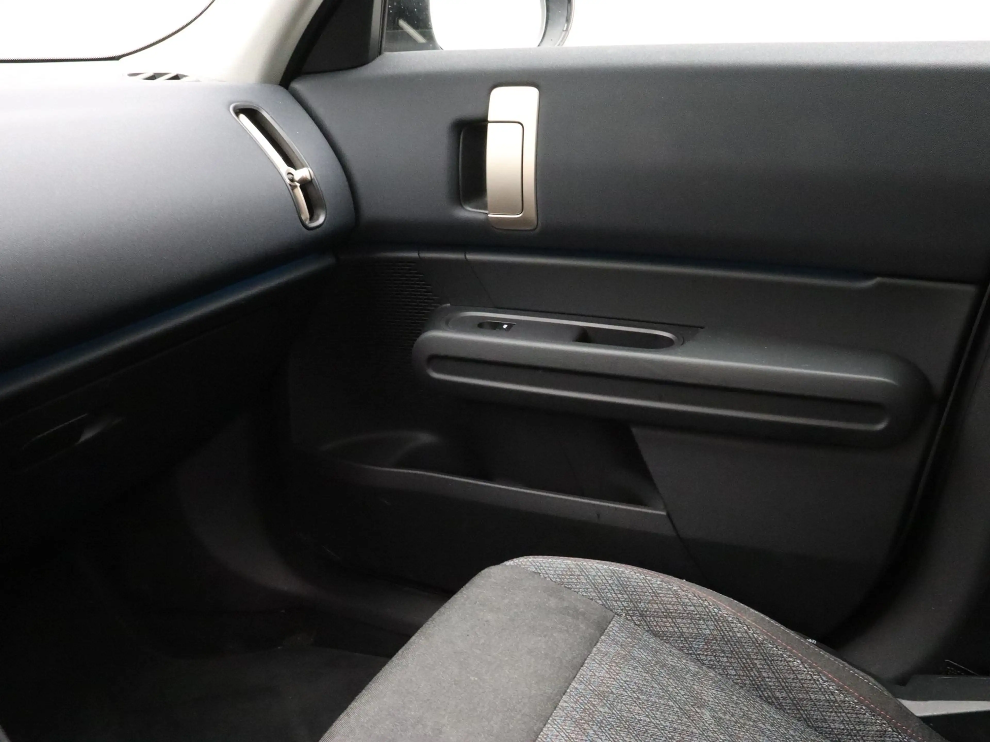 MINI Countryman E Essential Pakket XS — photo 14