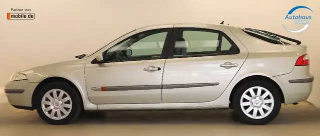 Renault Laguna view 4