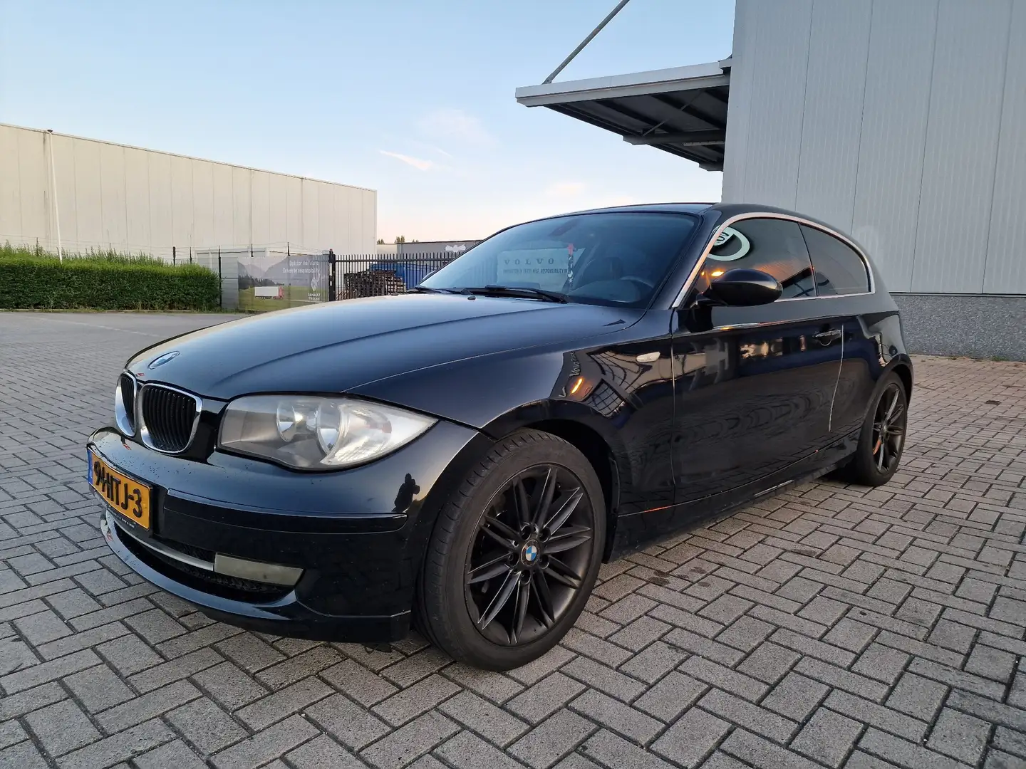 BMW 116 116i Business Line Zwart - 2