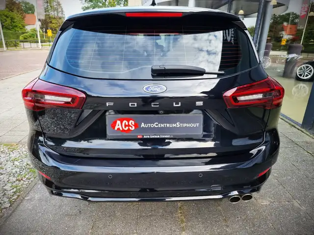 Ford Focus view 9