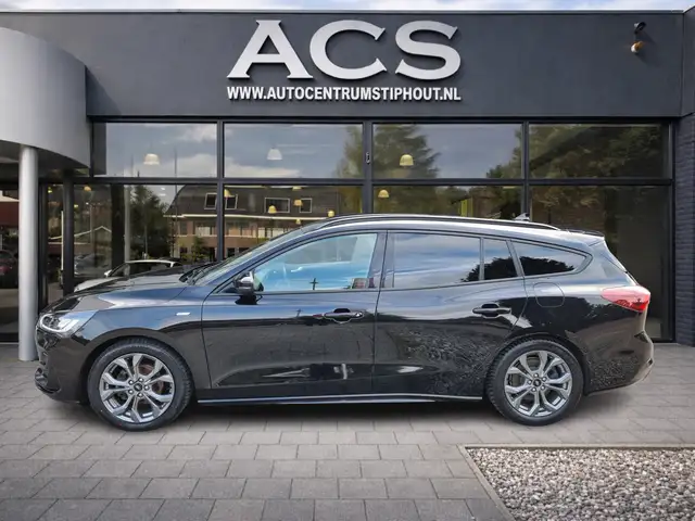 Ford Focus view 5