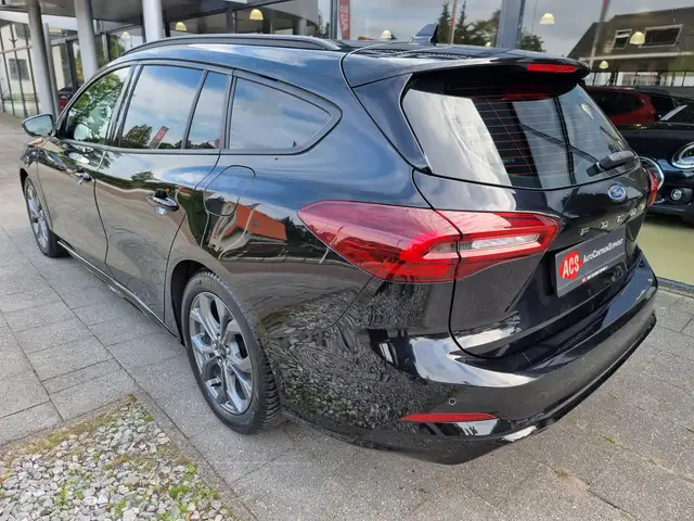 Ford Focus view 8