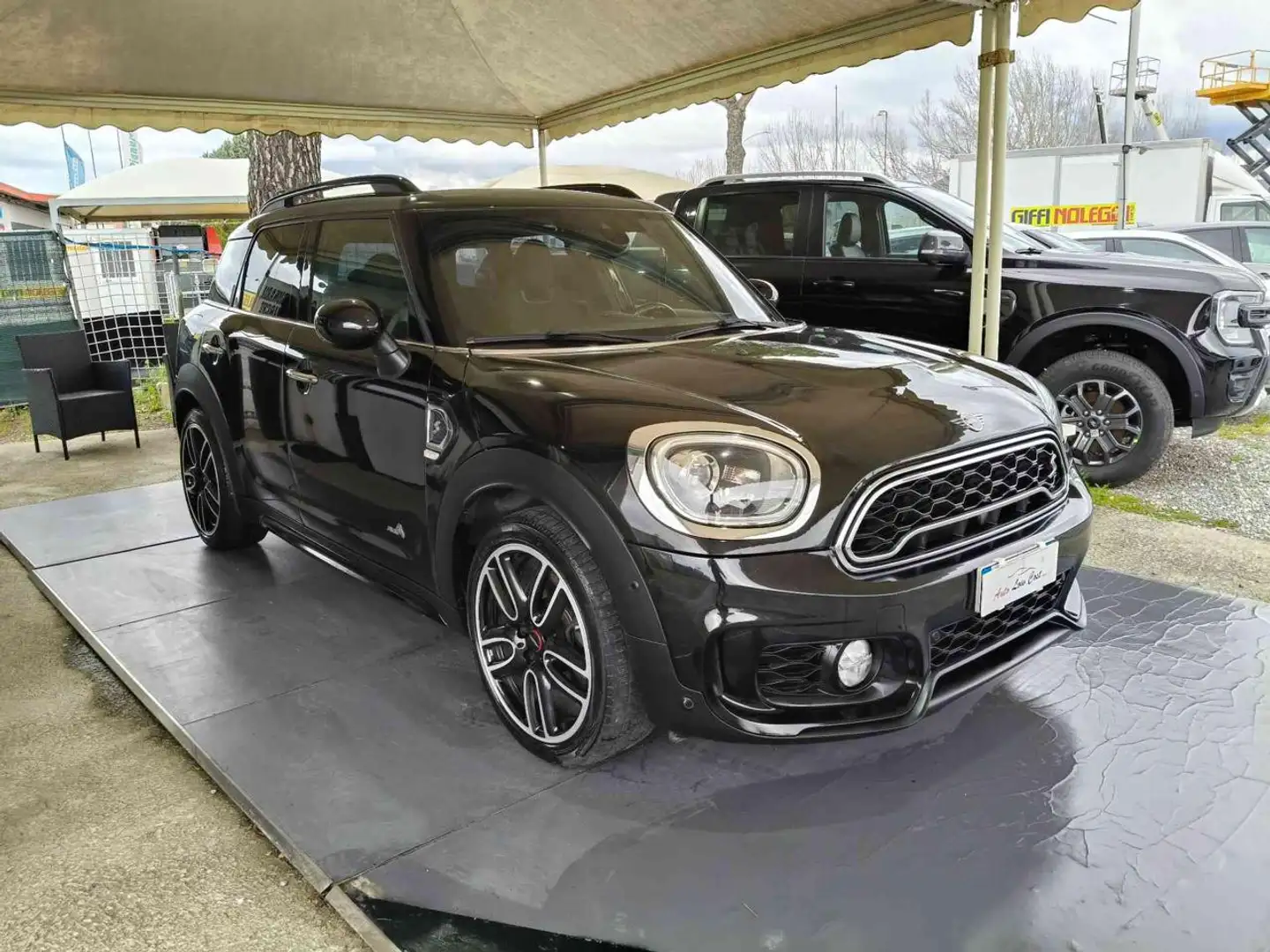 MINI Cooper SD Countryman 2.0 J.C.W. ALL4 Automatica Negro - 1