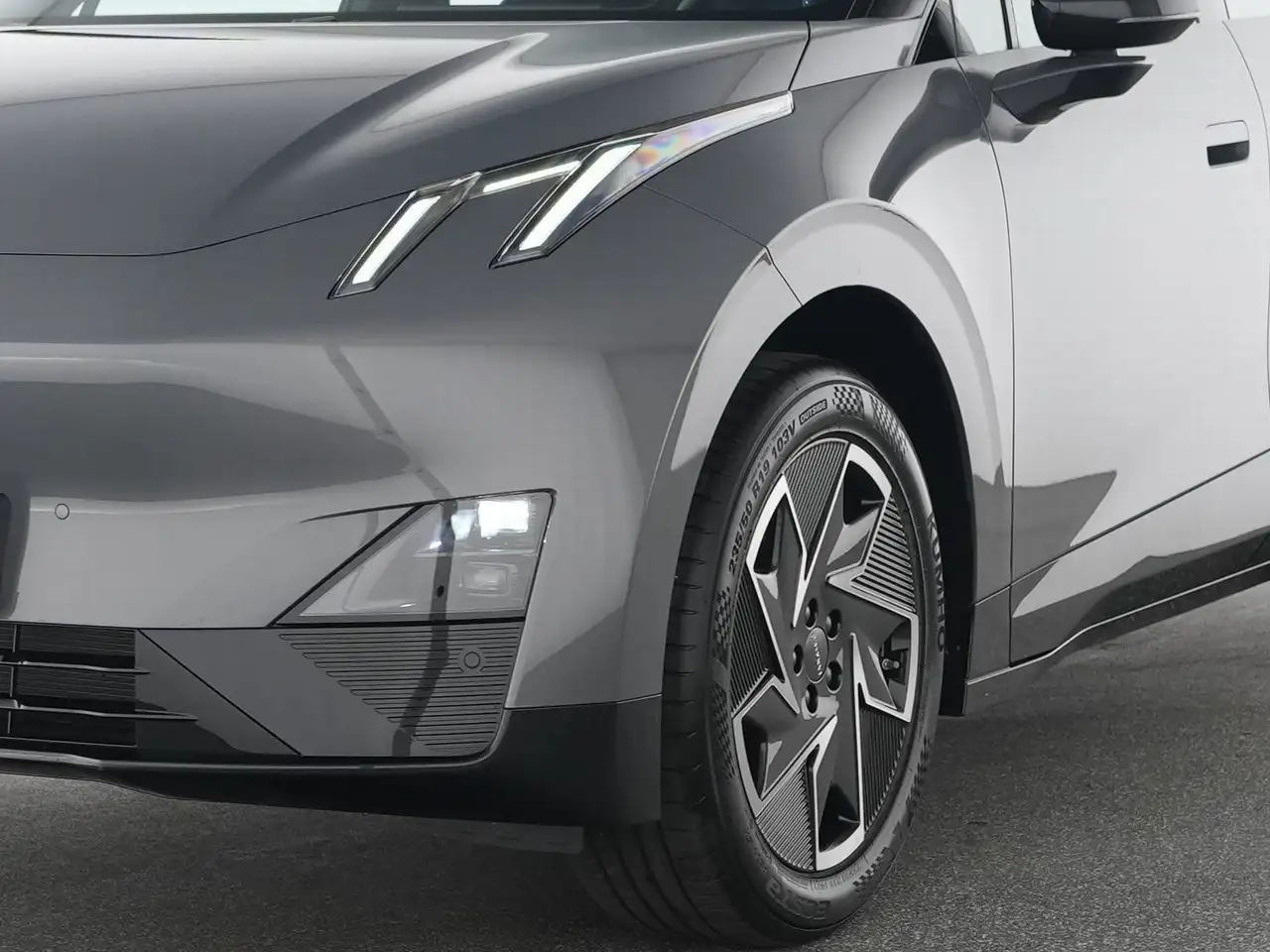 Lynk & Co 02