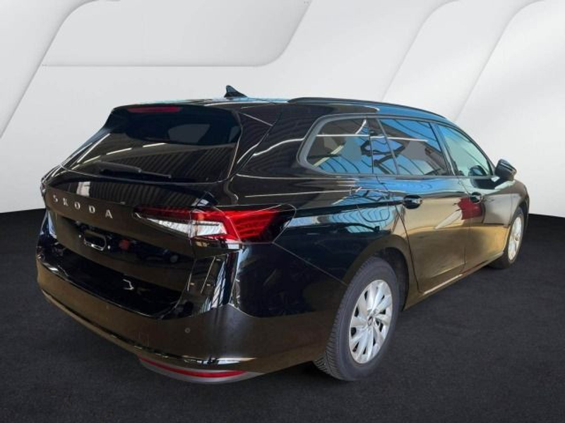 Skoda Superb Combi 2.0 TDI DSG ESSENCE LED+NAV+AHK+ACC — photo 2
