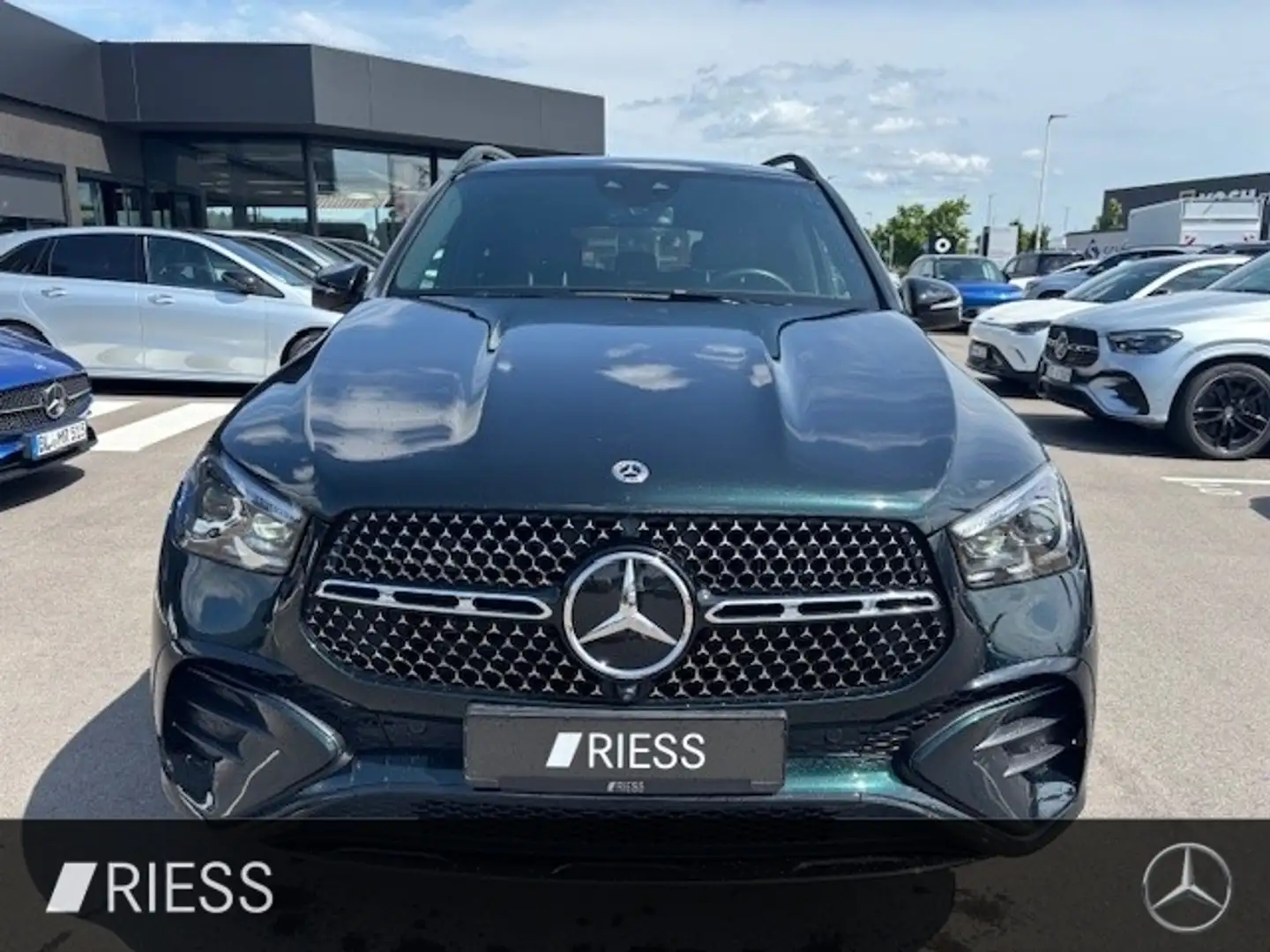 Mercedes-Benz GLE 450 4M AMG Sport Night Distr Pano AHK Airm 360 Grün - 2