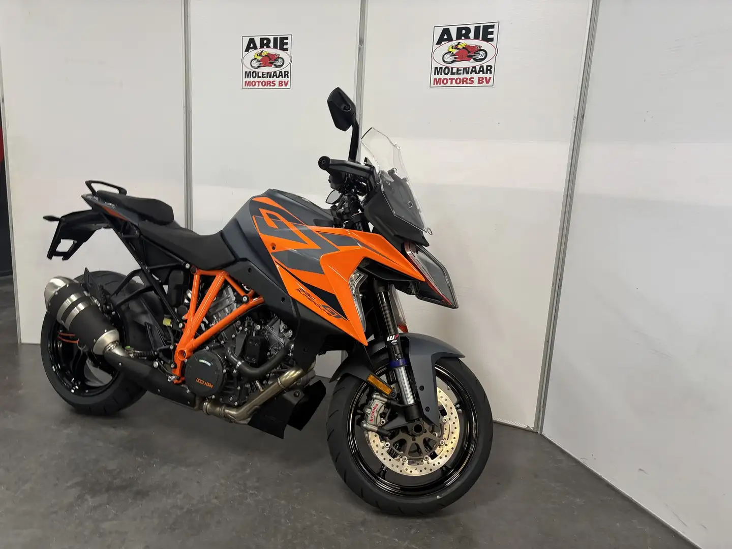 KTM 1290 Super Duke GT Oranje - 2