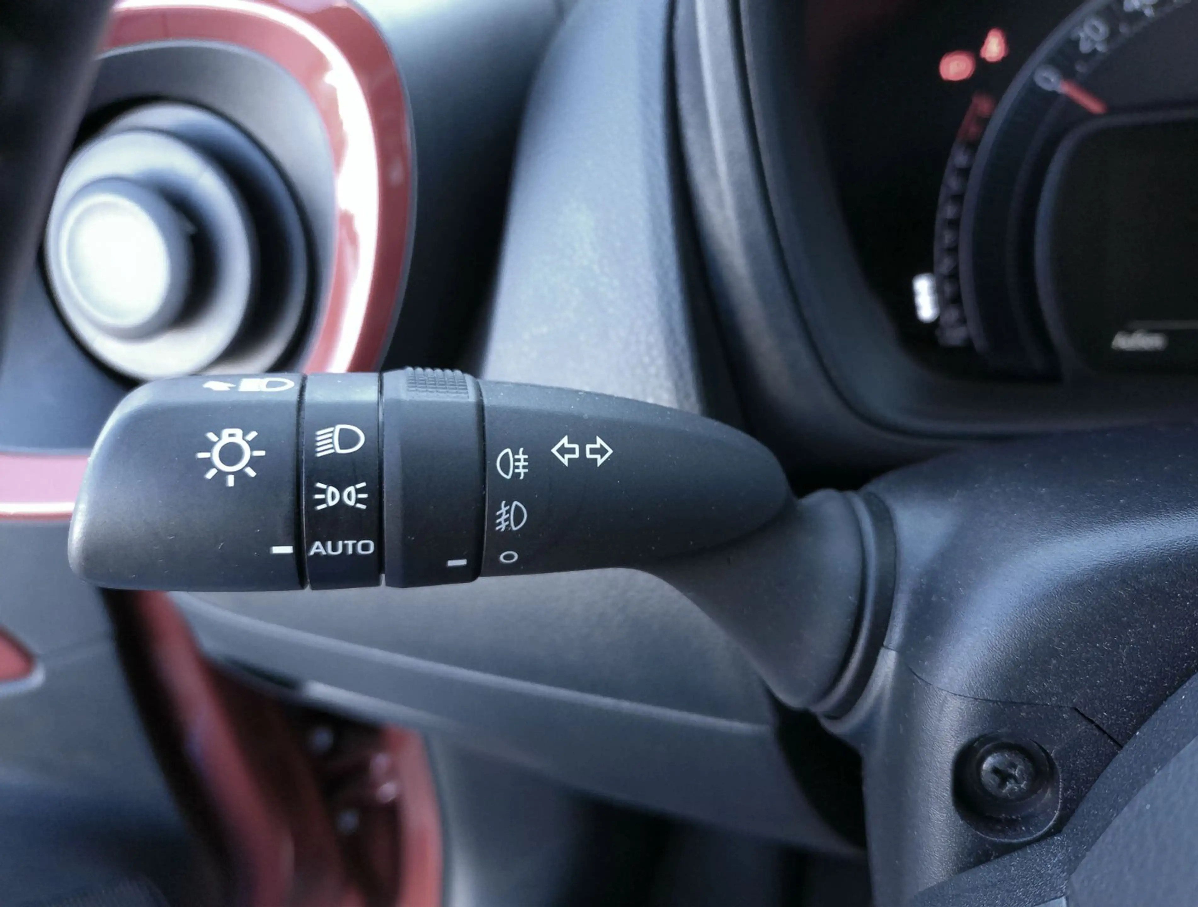 Toyota Aygo X Pulse*Allwetterreifen*CarPlay* — photo 13
