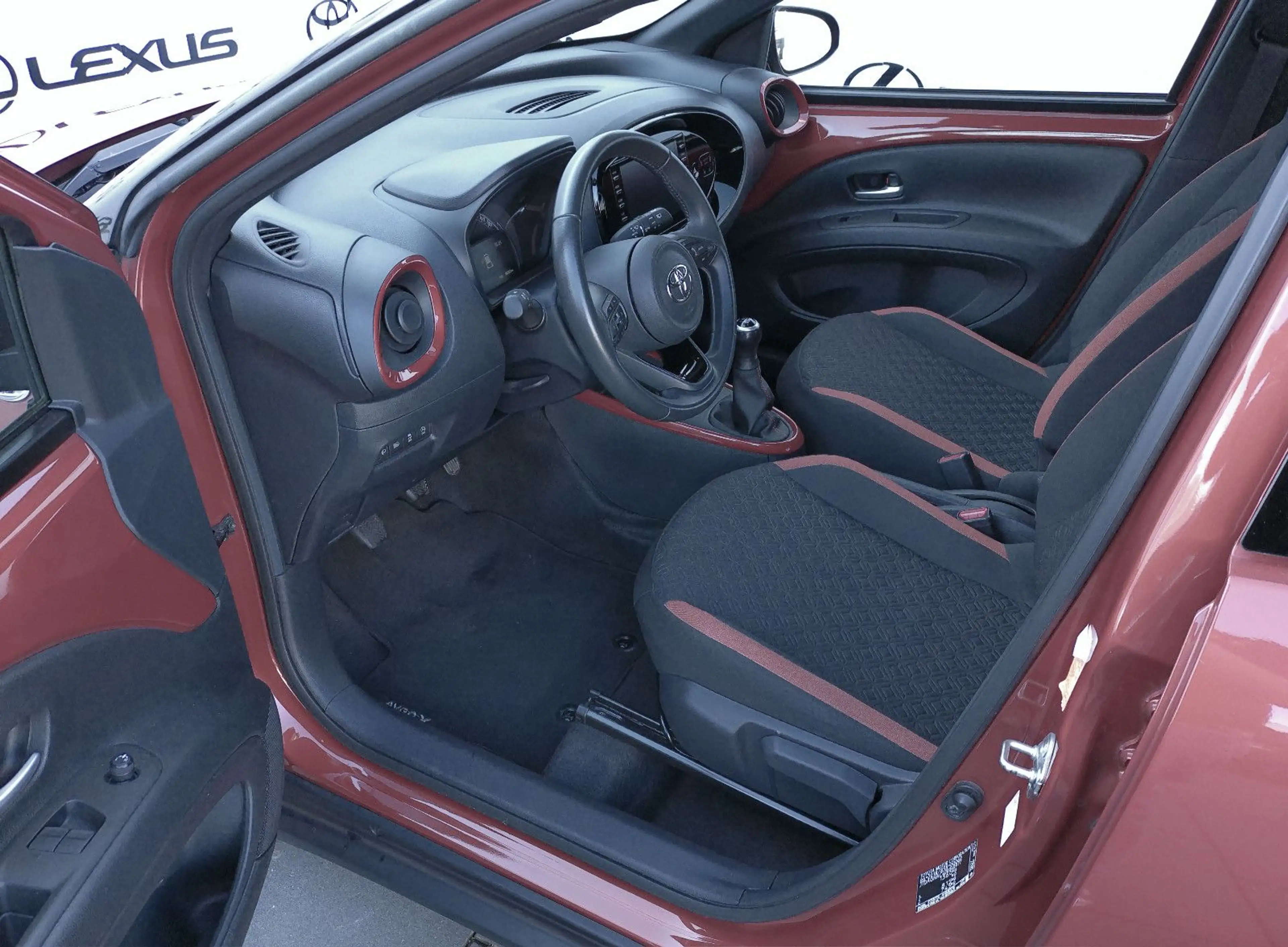 Toyota Aygo X Pulse*Allwetterreifen*CarPlay* — photo 9