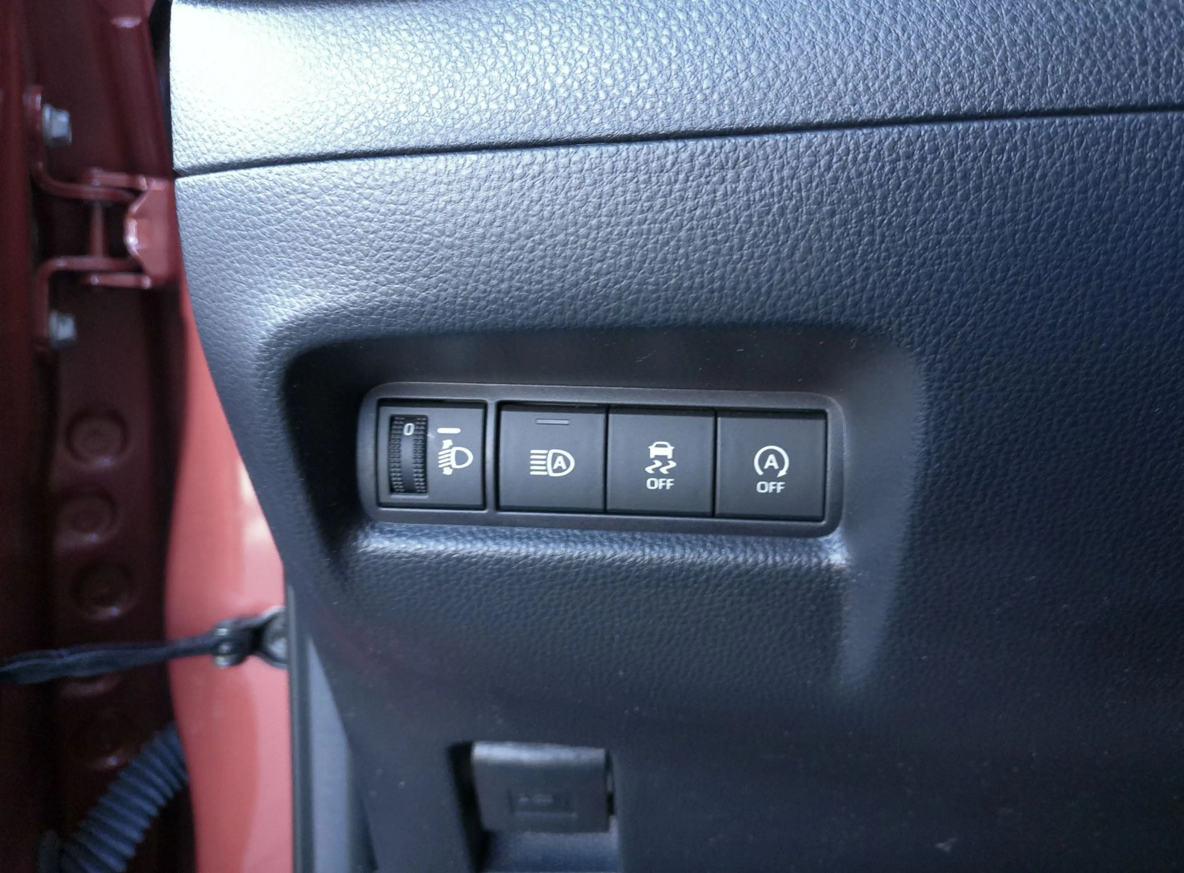 Toyota Aygo X Pulse*Allwetterreifen*CarPlay* — photo 11