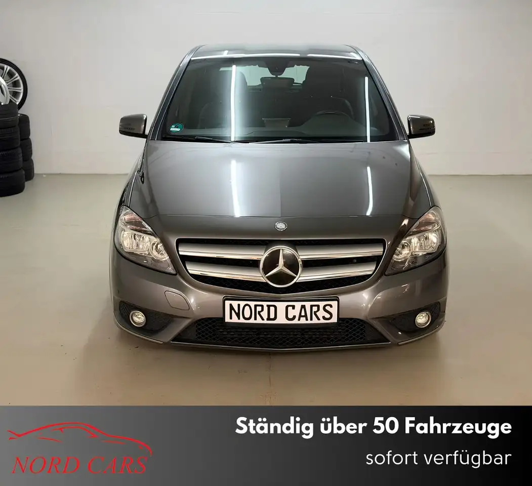Mercedes-Benz B 180