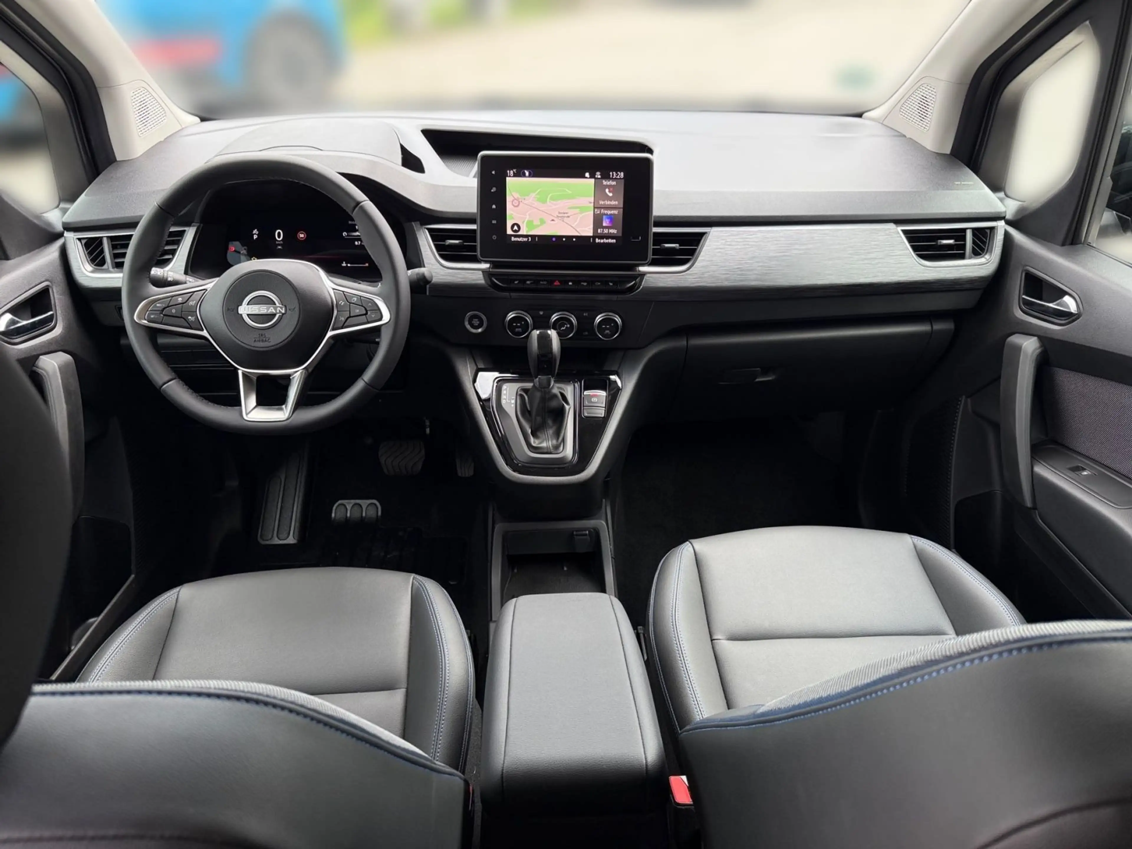Nissan Townstar DIG-T 130 L2 Tekna, Kamera 360°, 7Sitze — photo 11