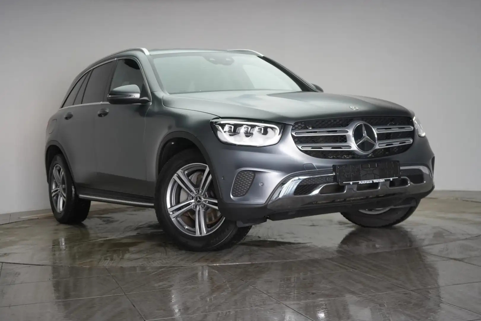 Mercedes-Benz GLC 300 d 4Matic 9G-Tronic AMG Gris - 1