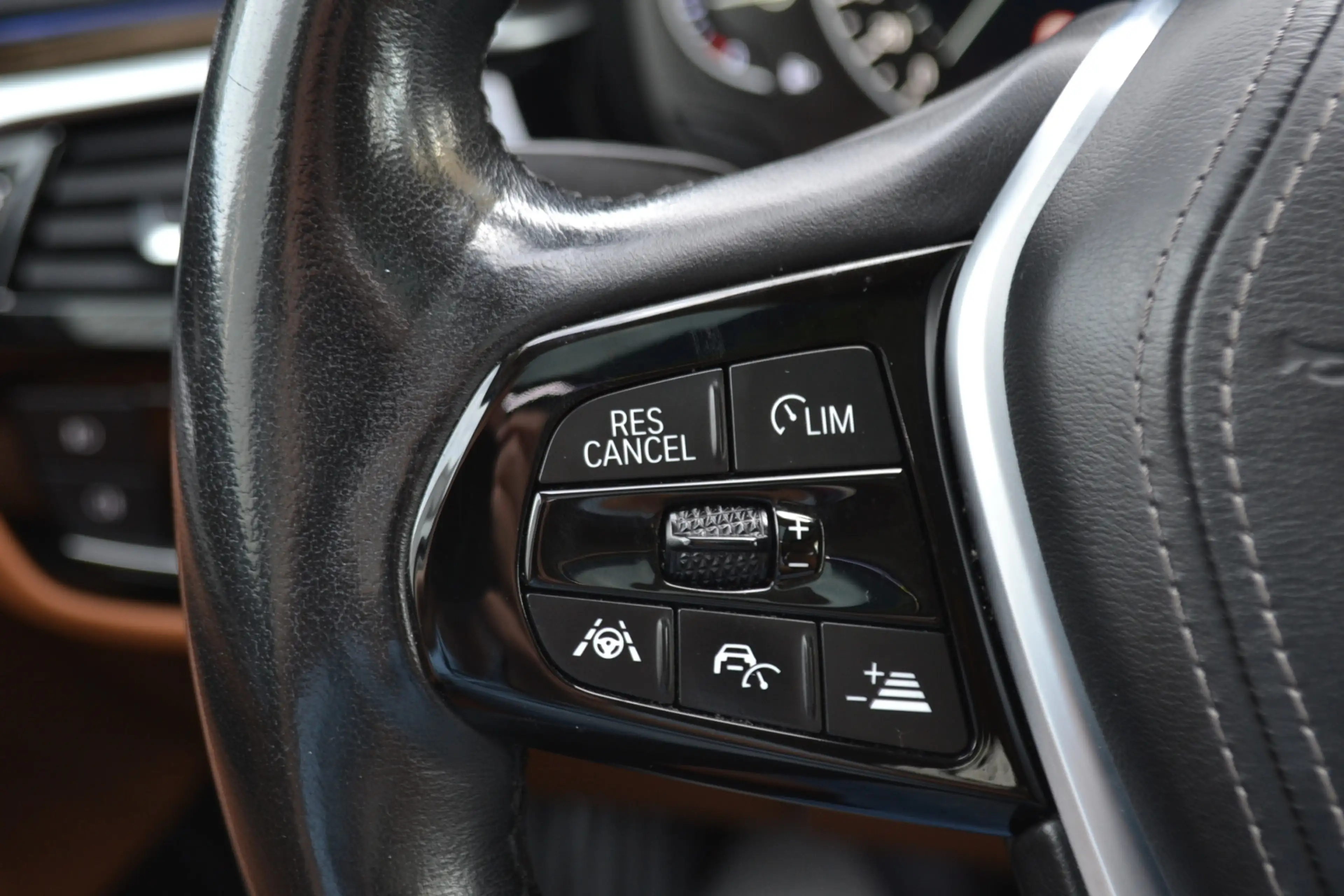 BMW 520 5-serie 520i Luxury | Opendak | Head Up | Comforts — photo 17