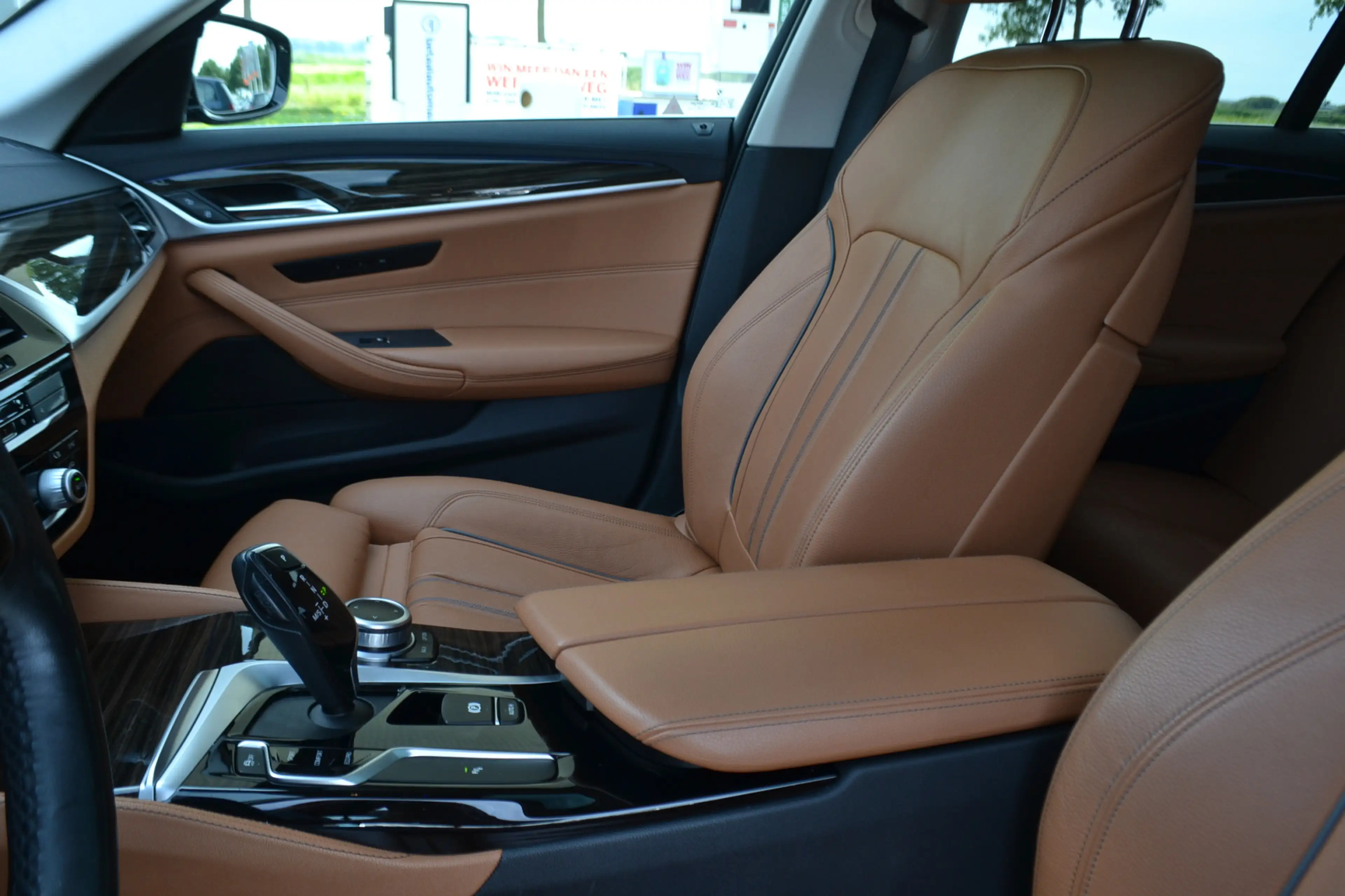 BMW 520 5-serie 520i Luxury | Opendak | Head Up | Comforts — photo 23