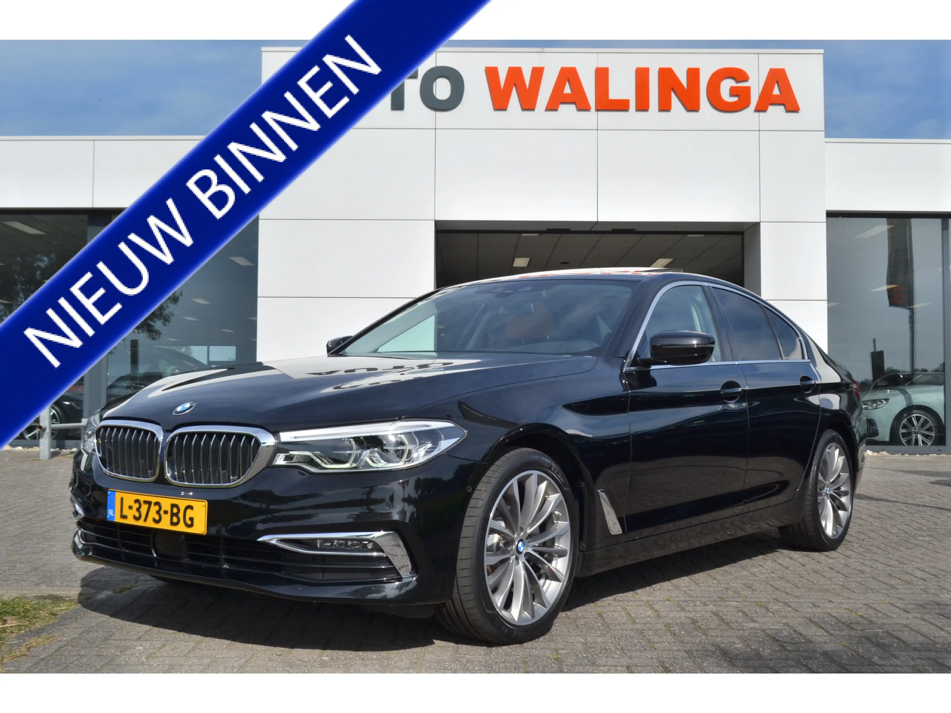 BMW 520 5-serie 520i Luxury | Opendak | Head Up | Comforts
