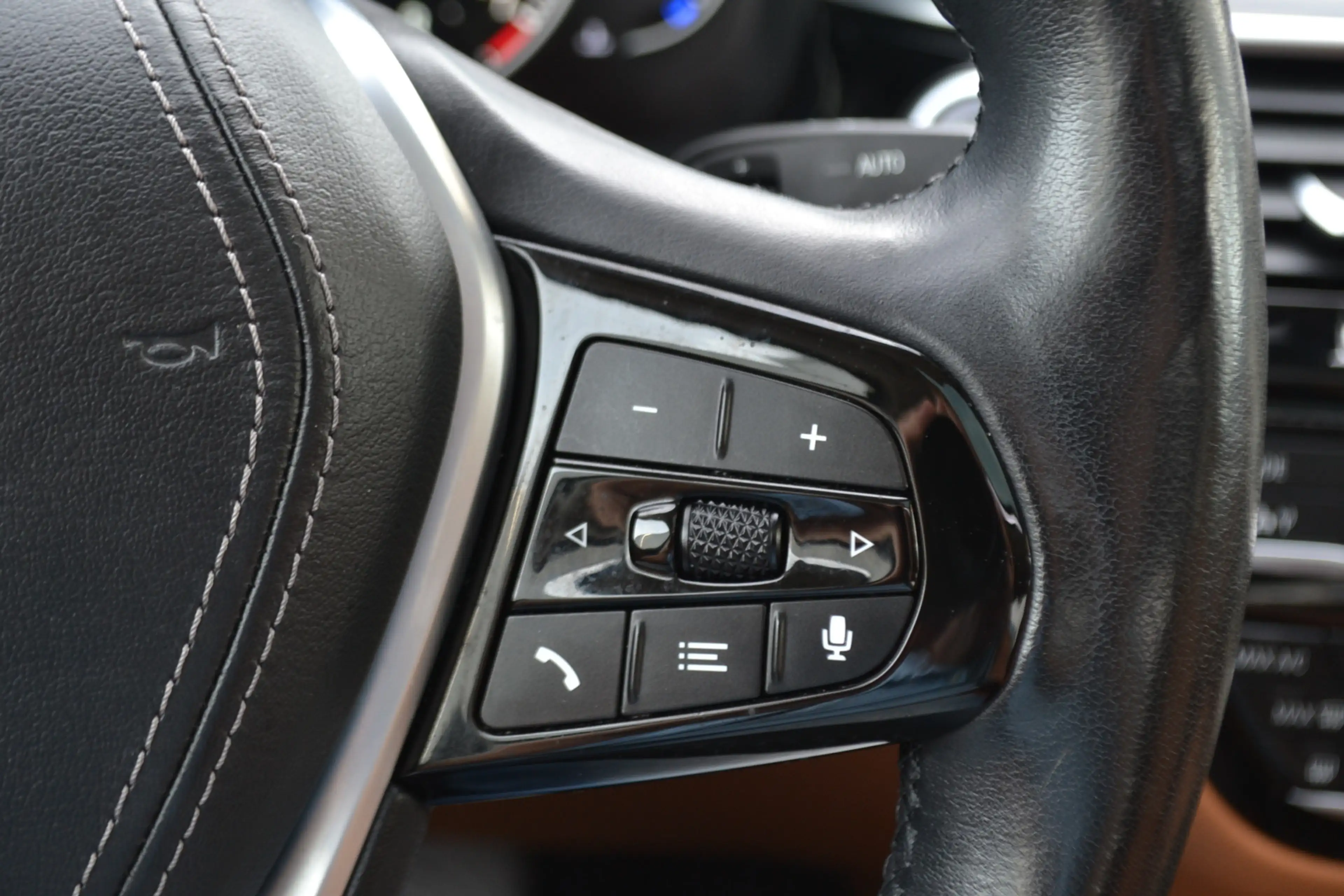 BMW 520 5-serie 520i Luxury | Opendak | Head Up | Comforts — photo 18