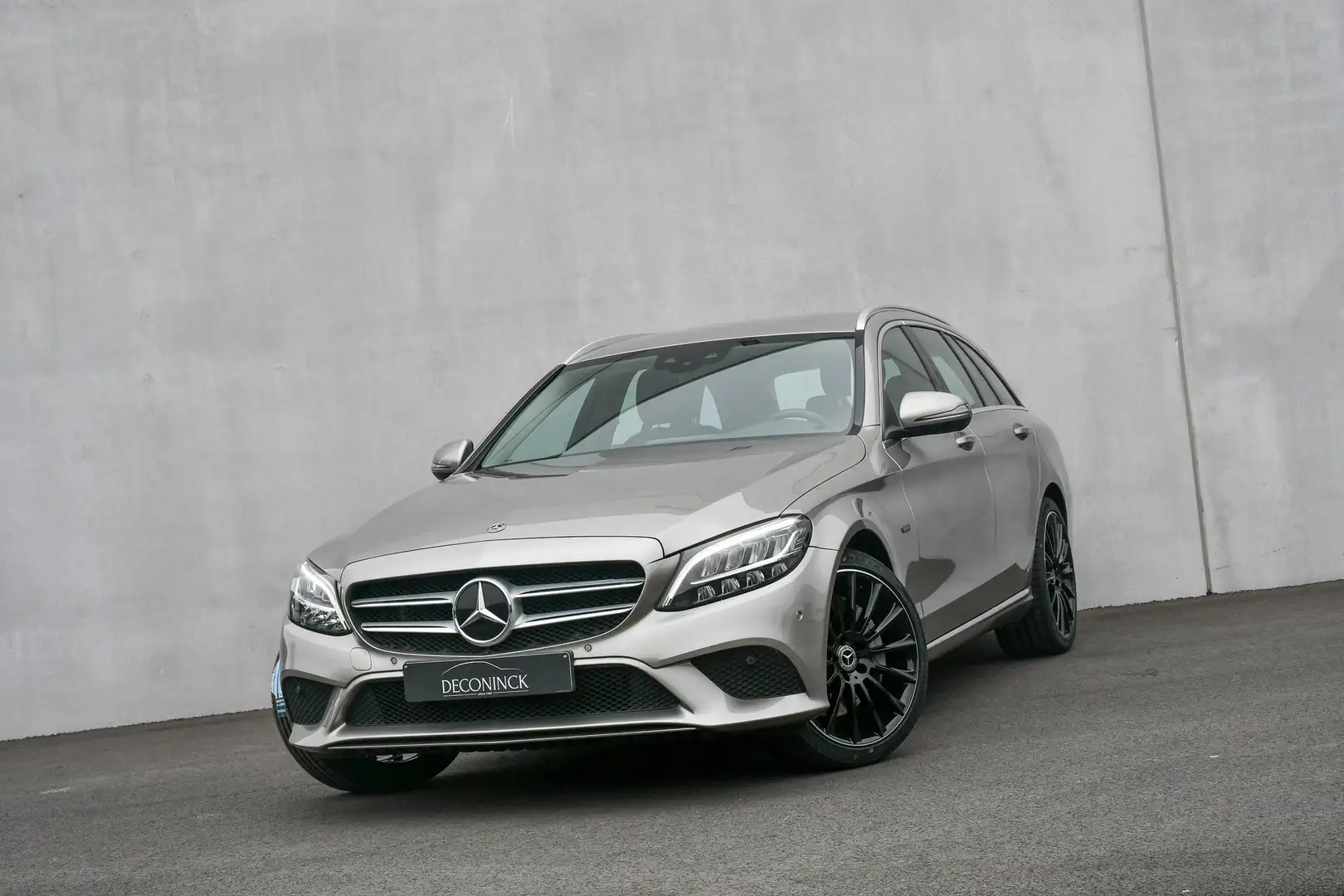 Mercedes-Benz C 300 e *LUXURY*CAMERA*LED*NAVI*LEDER*SPORTSEATS* crna - 1