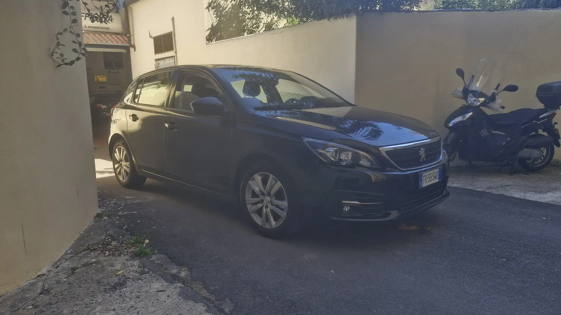 Peugeot 308 5p 1.5 bluehdi Tech Edition s&s 130cv - 2