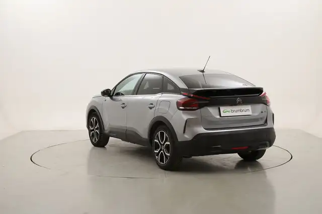 Citroen C4 view 3