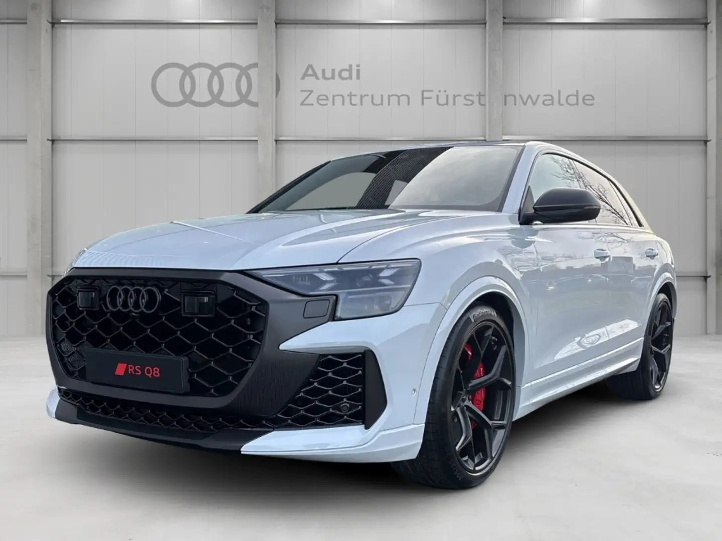 Audi RS Q8 performance tiptronic+Keramik+AHZ+Panodach+305Vmax Weiß - 2