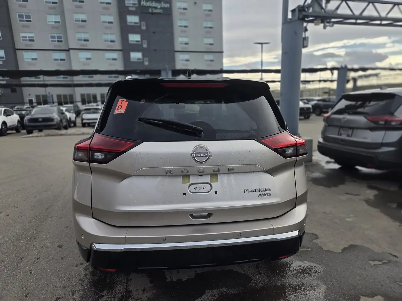 Nissan Rogue снимка Nissan Rogue