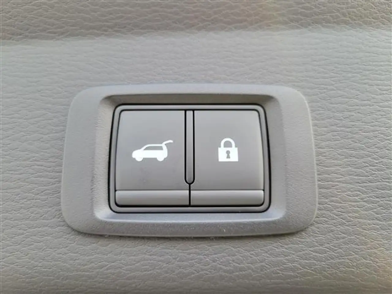 Mitsubishi Outlander снимка Mitsubishi Outlander