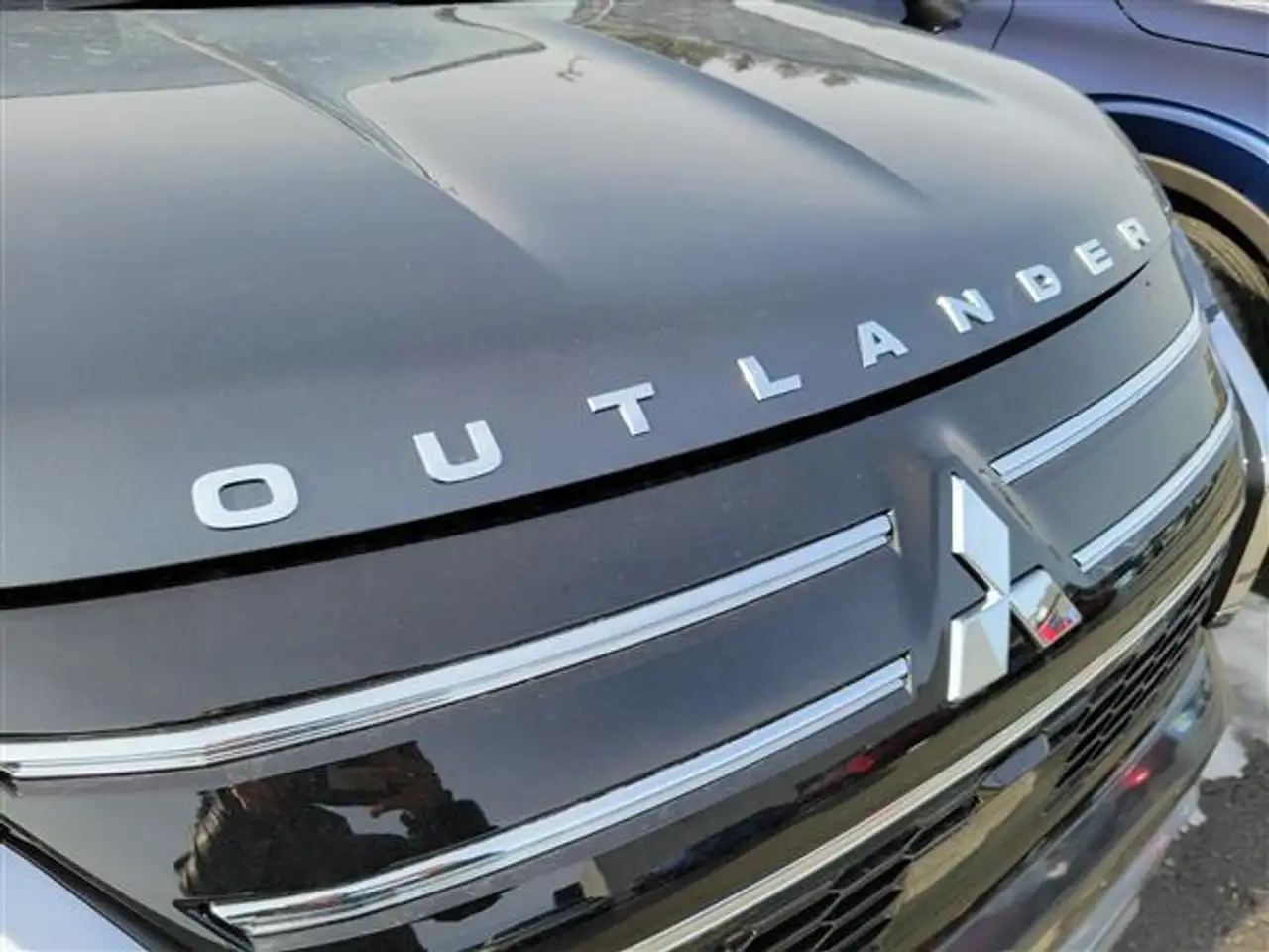 Mitsubishi Outlander снимка Mitsubishi Outlander