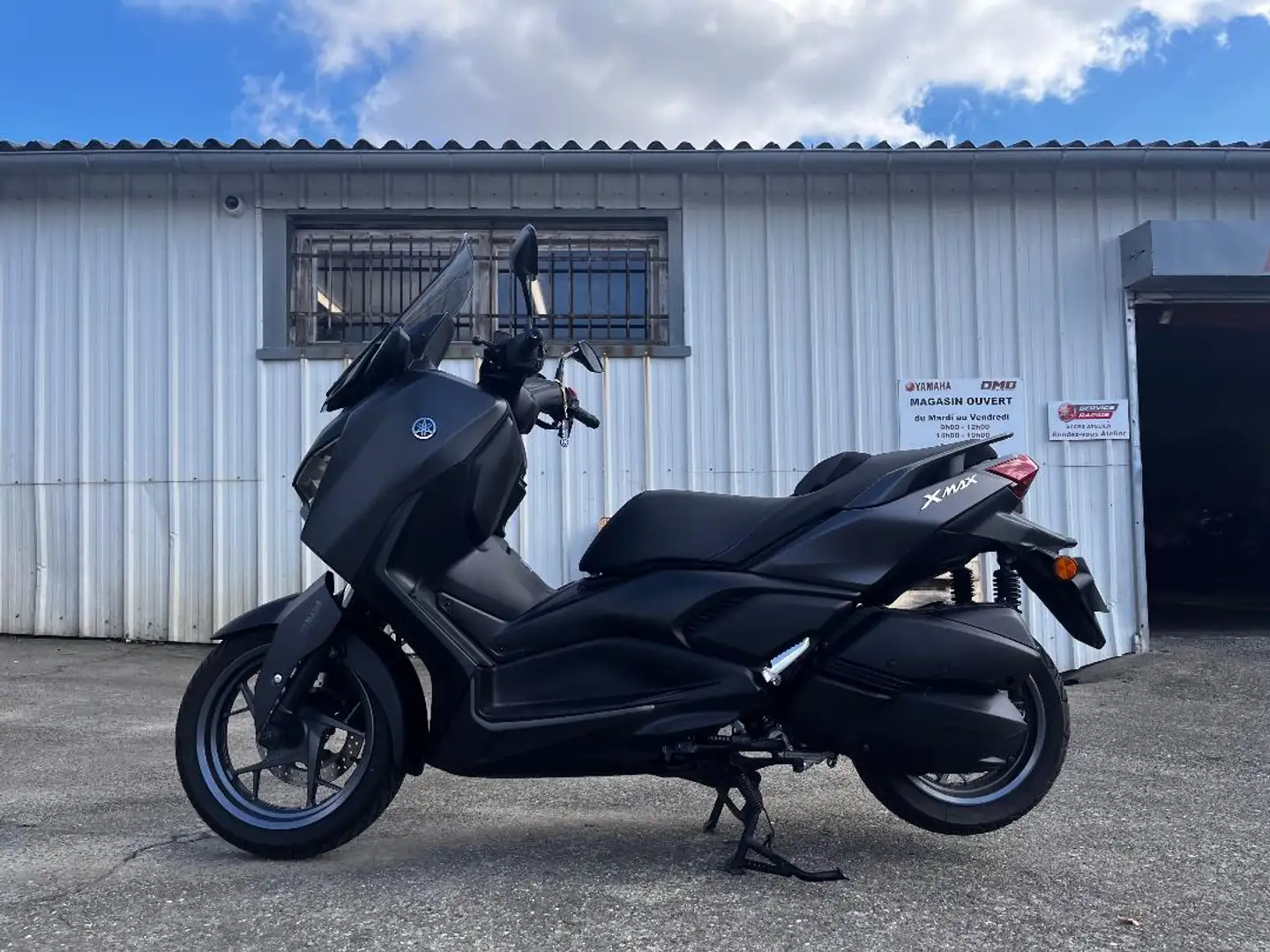 Yamaha X-Max 300 Gris - 1