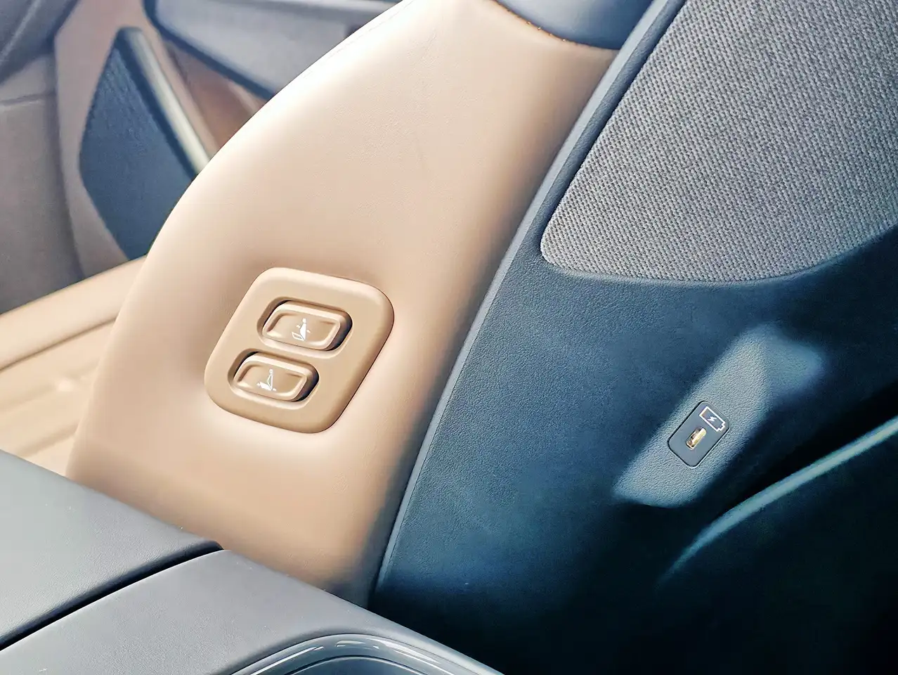 Kia EV9 снимка Kia EV9