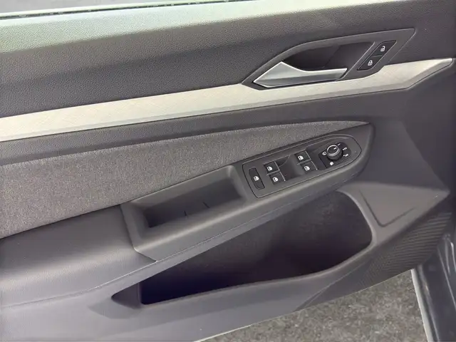 Volkswagen Golf view 14