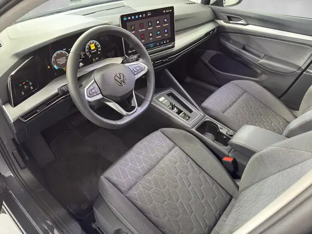 Volkswagen Golf view 6