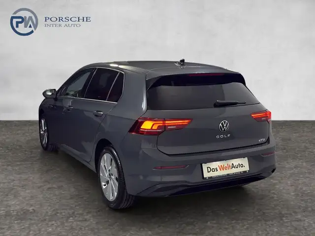 Volkswagen Golf view 4