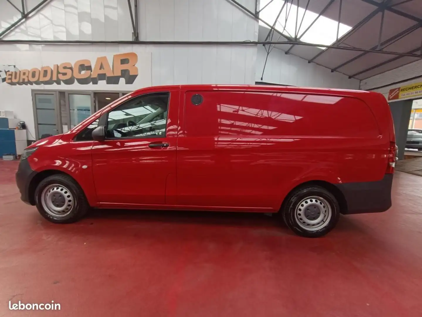 Mercedes-Benz Vito Mercedes FOURGON 111 CDI LONG Rot - 2