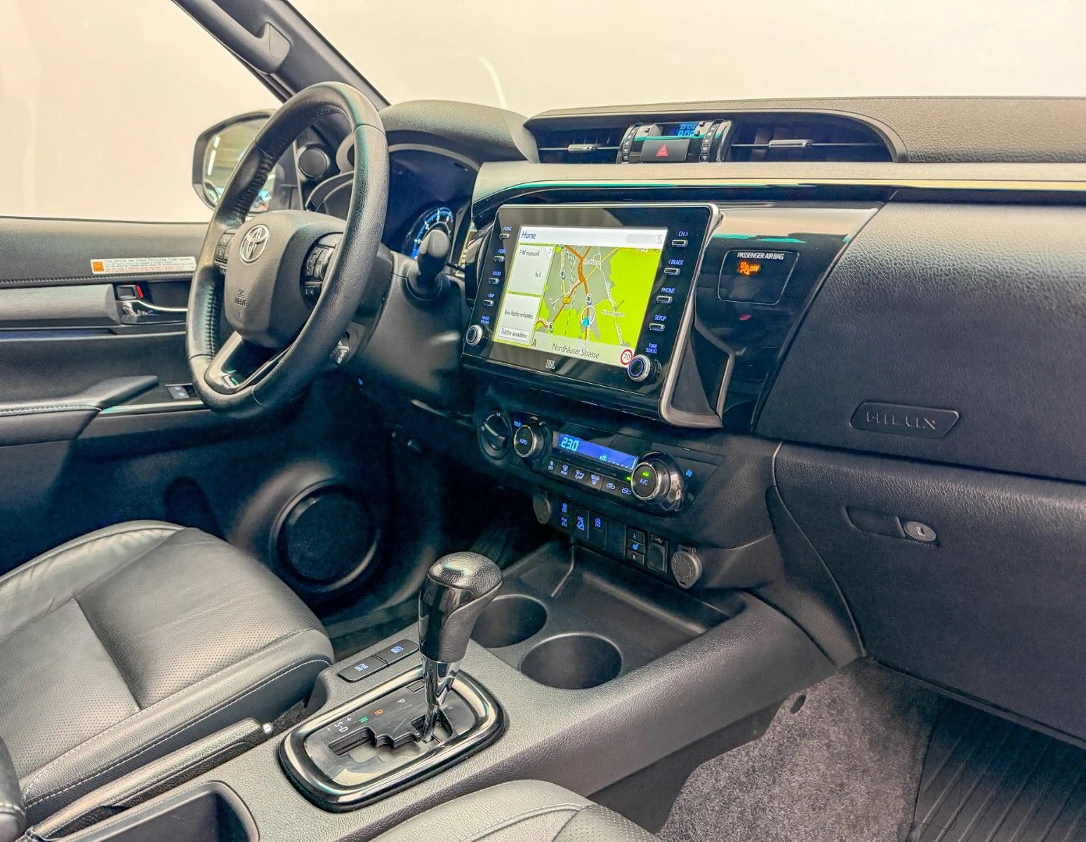 Toyota Hilux 2.8 D4-D INVINCIBLE AHK°JBL°Assistenz°Navi — photo 11