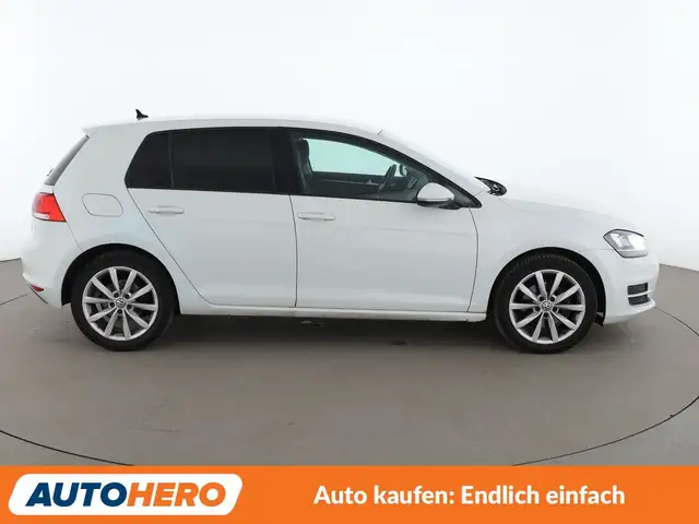 Volkswagen Golf view 7