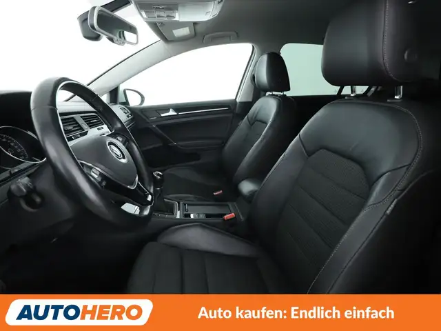 Volkswagen Golf view 10