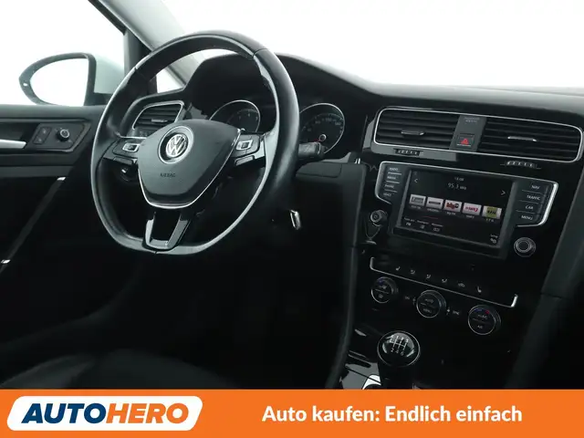 Volkswagen Golf view 13