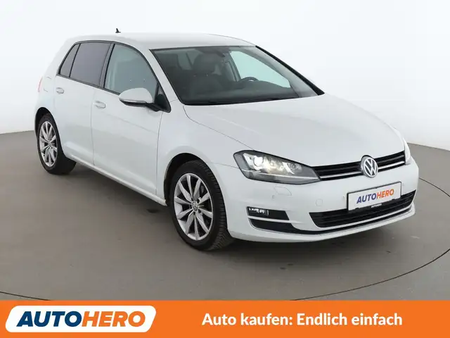 Volkswagen Golf view 8