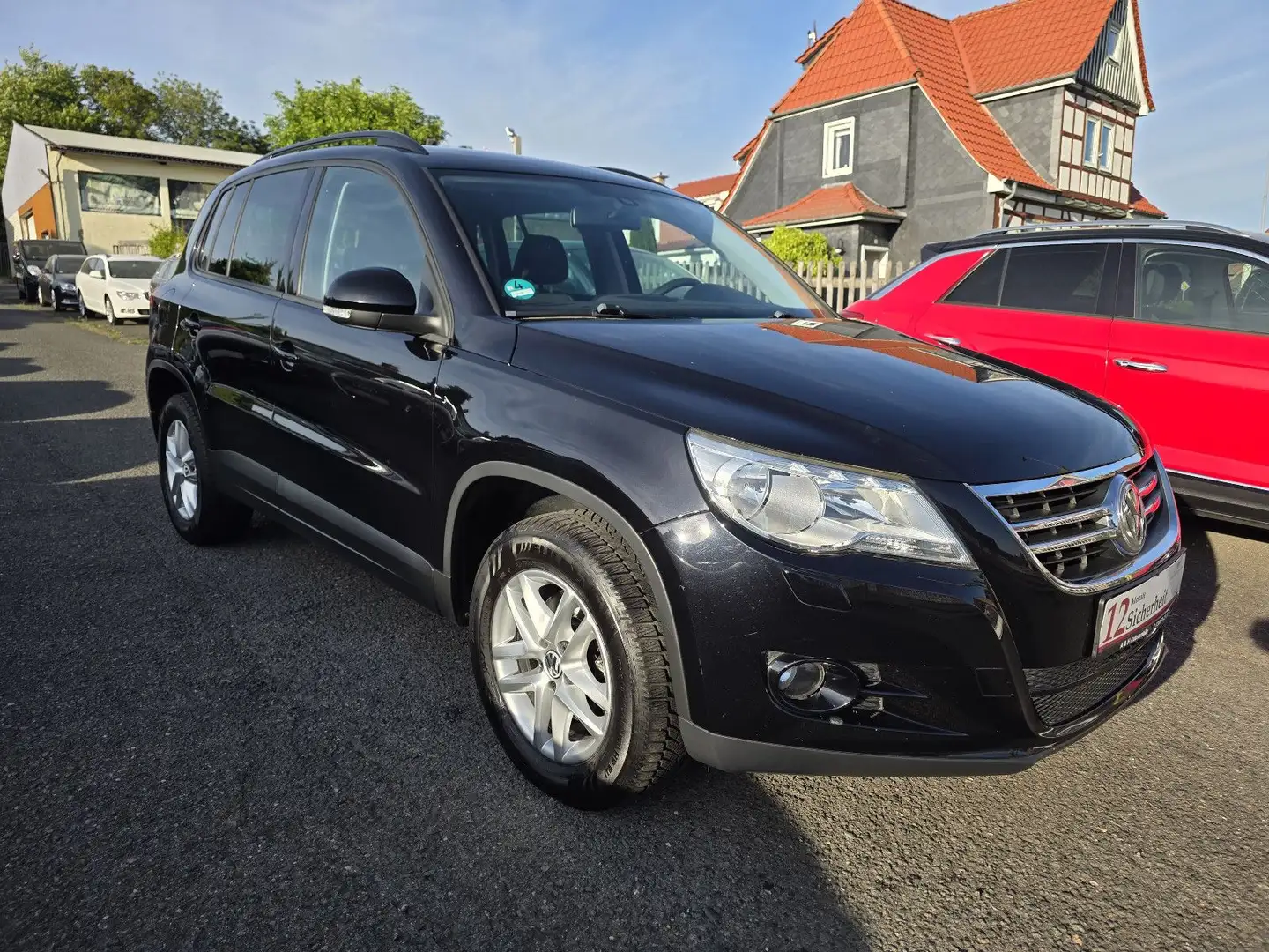 Volkswagen Tiguan Trend & Fun  SHZ Anhängerkupplung Schwarz - 2
