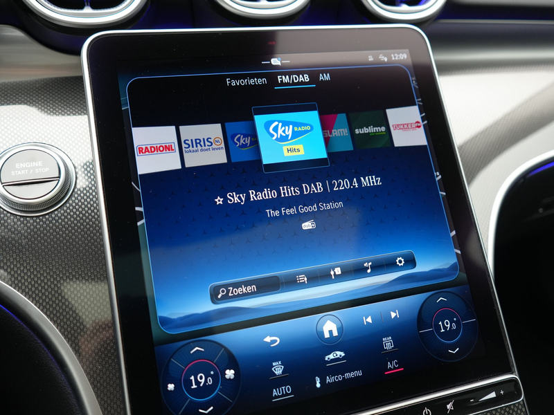 Mercedes-Benz C 300 Estate e AMG Line PHEV 313pk Dealer O.H | Trekhaak — photo 35
