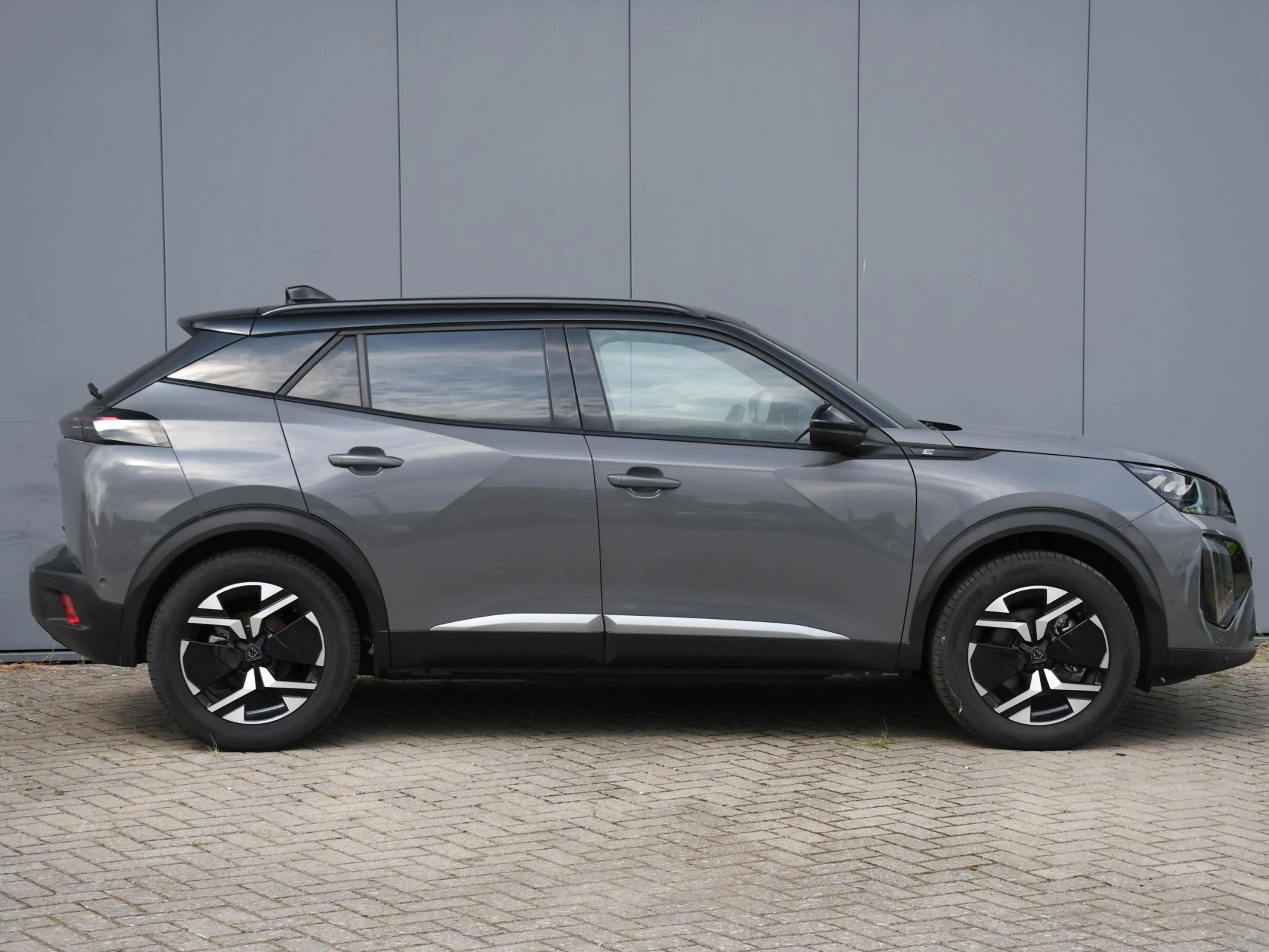 Peugeot e-2008 GT Avantage 54kWh 156pk Automaat DODE HOEK | ADAP. — photo 4
