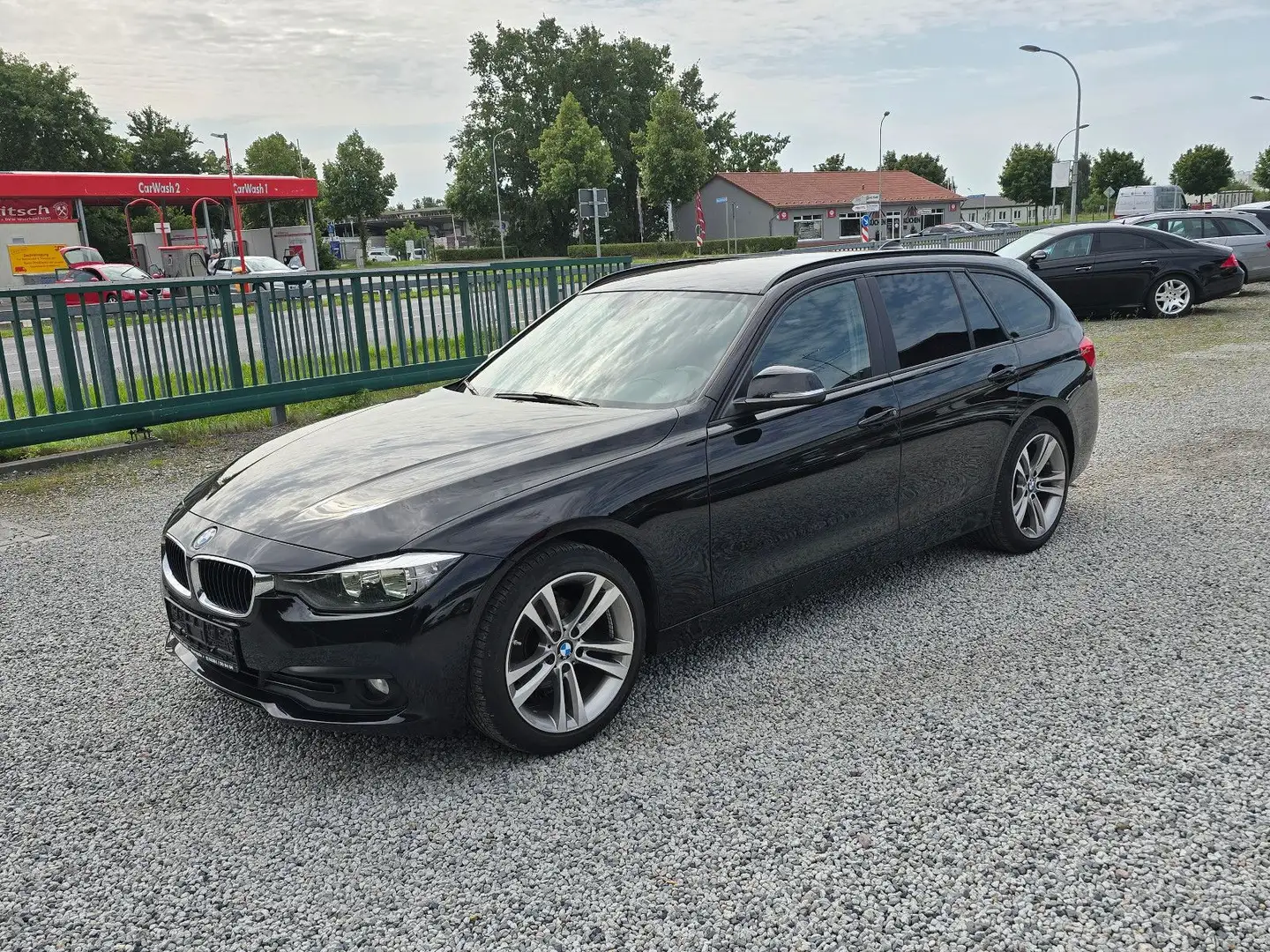 BMW 318 Baureihe 3 Touring 318 i TÜV NEU Black - 1