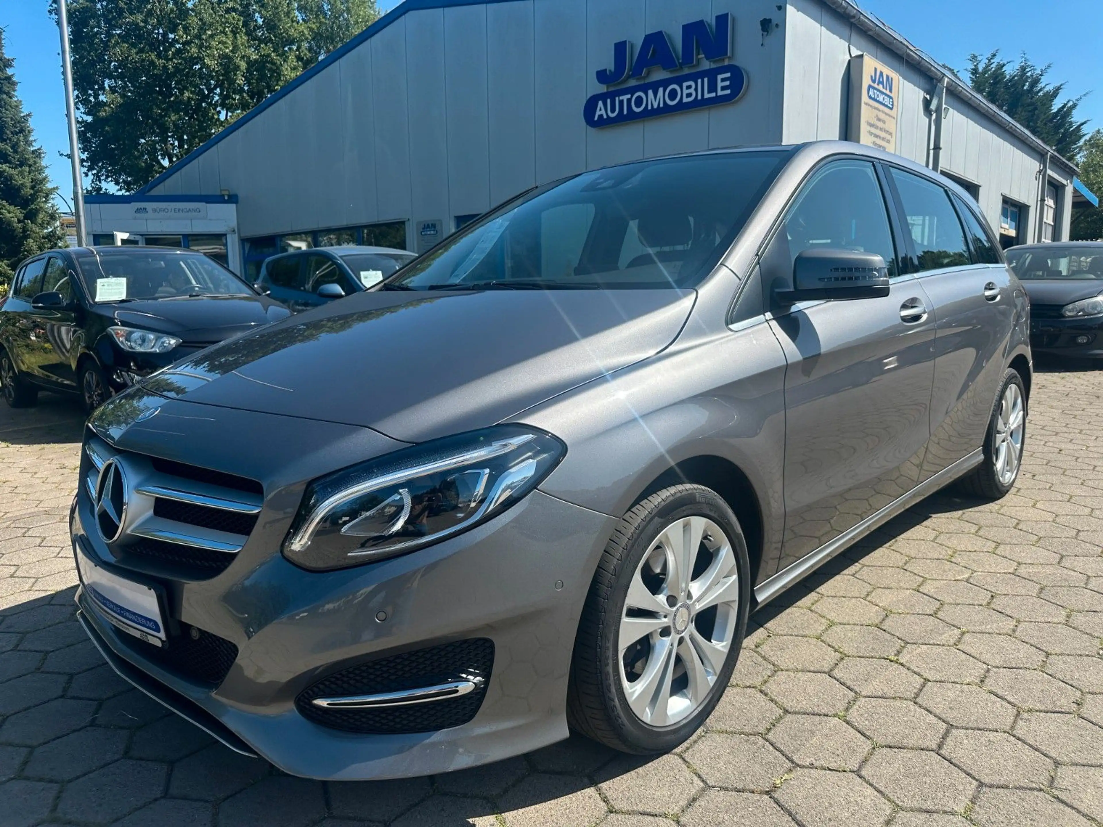 Mercedes-Benz B 180 Alu PDC SHZ Temp T-Leder