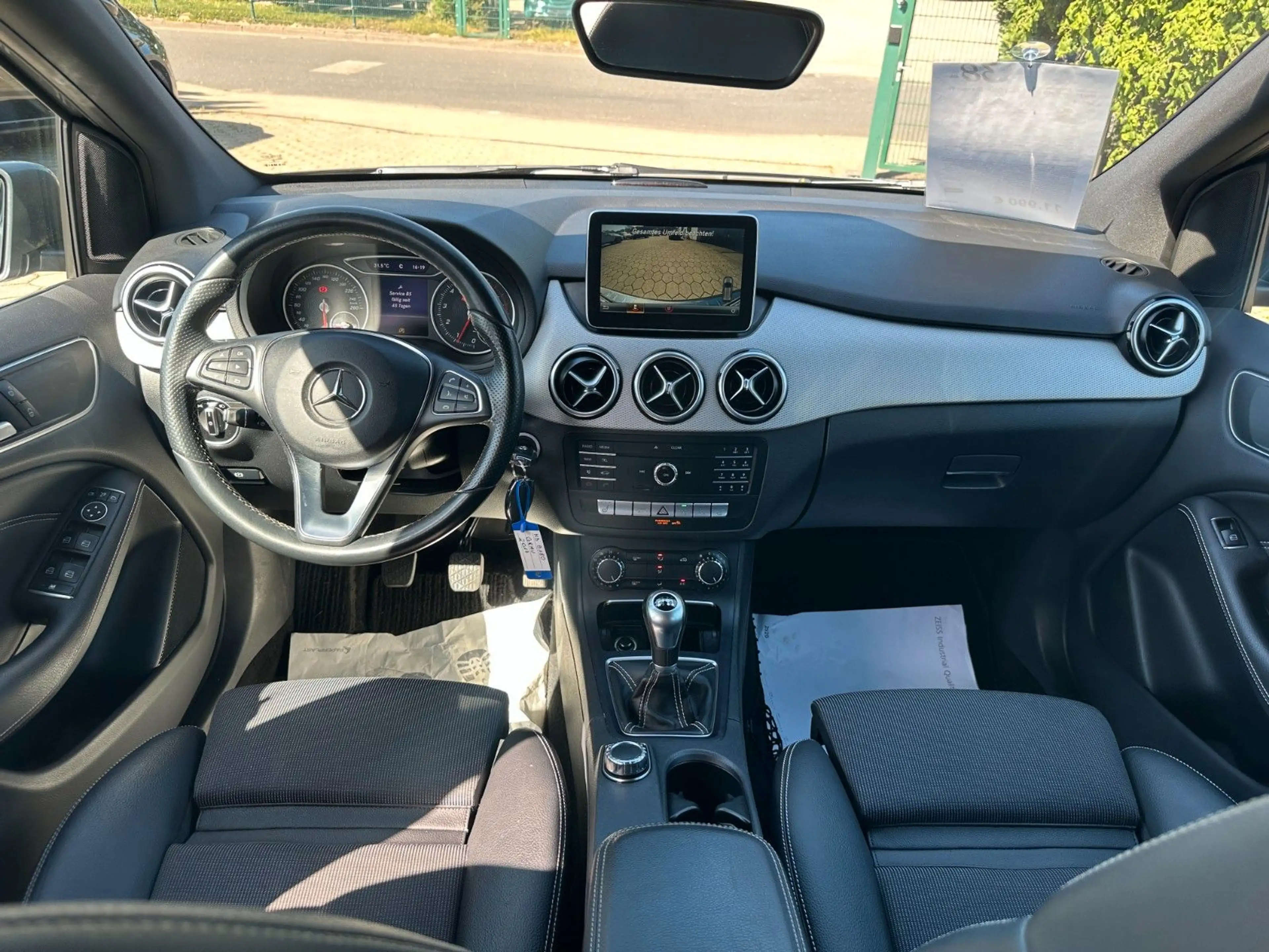 Mercedes-Benz B 180 Alu PDC SHZ Temp T-Leder — photo 10