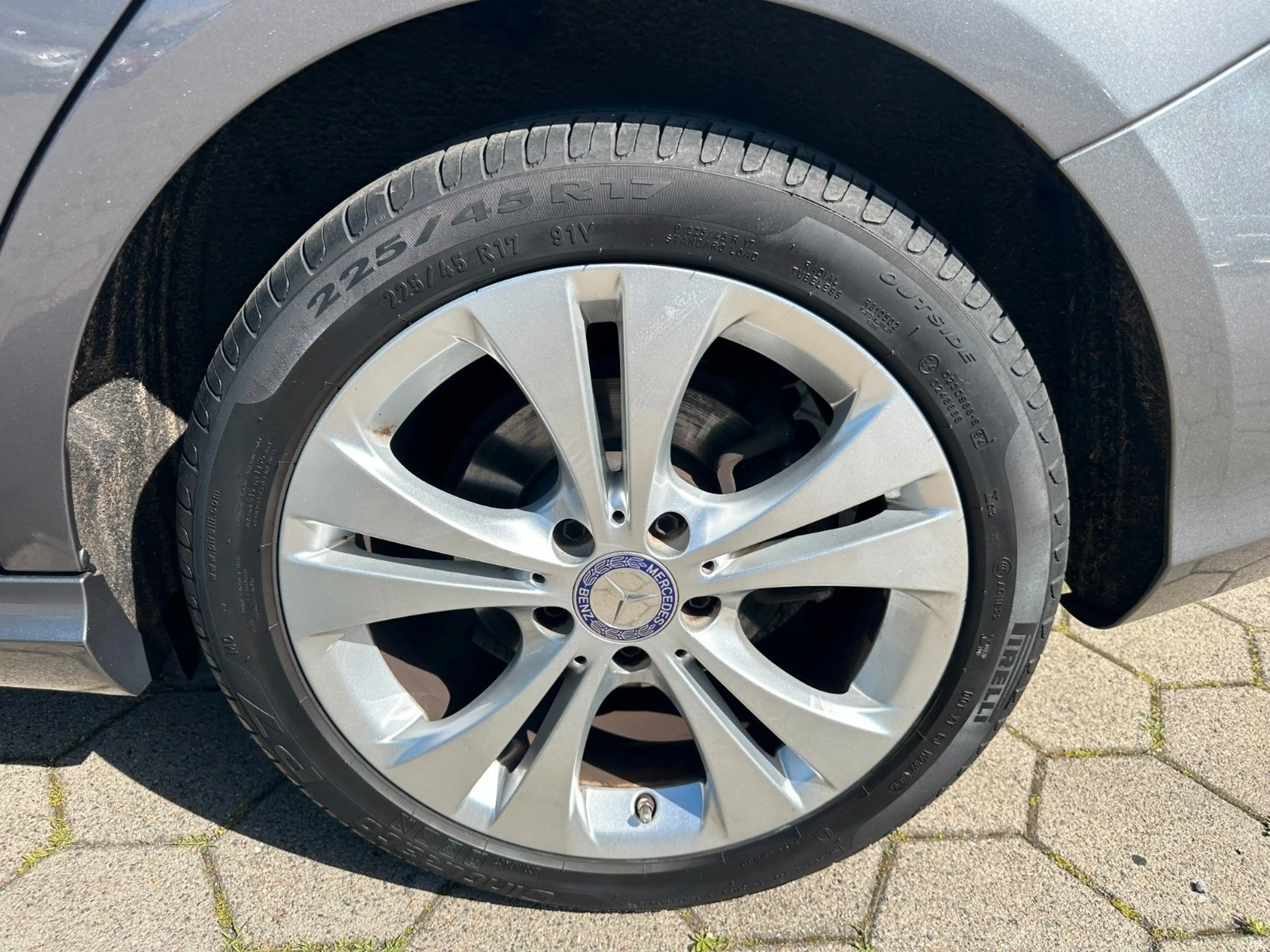 Mercedes-Benz B 180 Alu PDC SHZ Temp T-Leder — photo 8