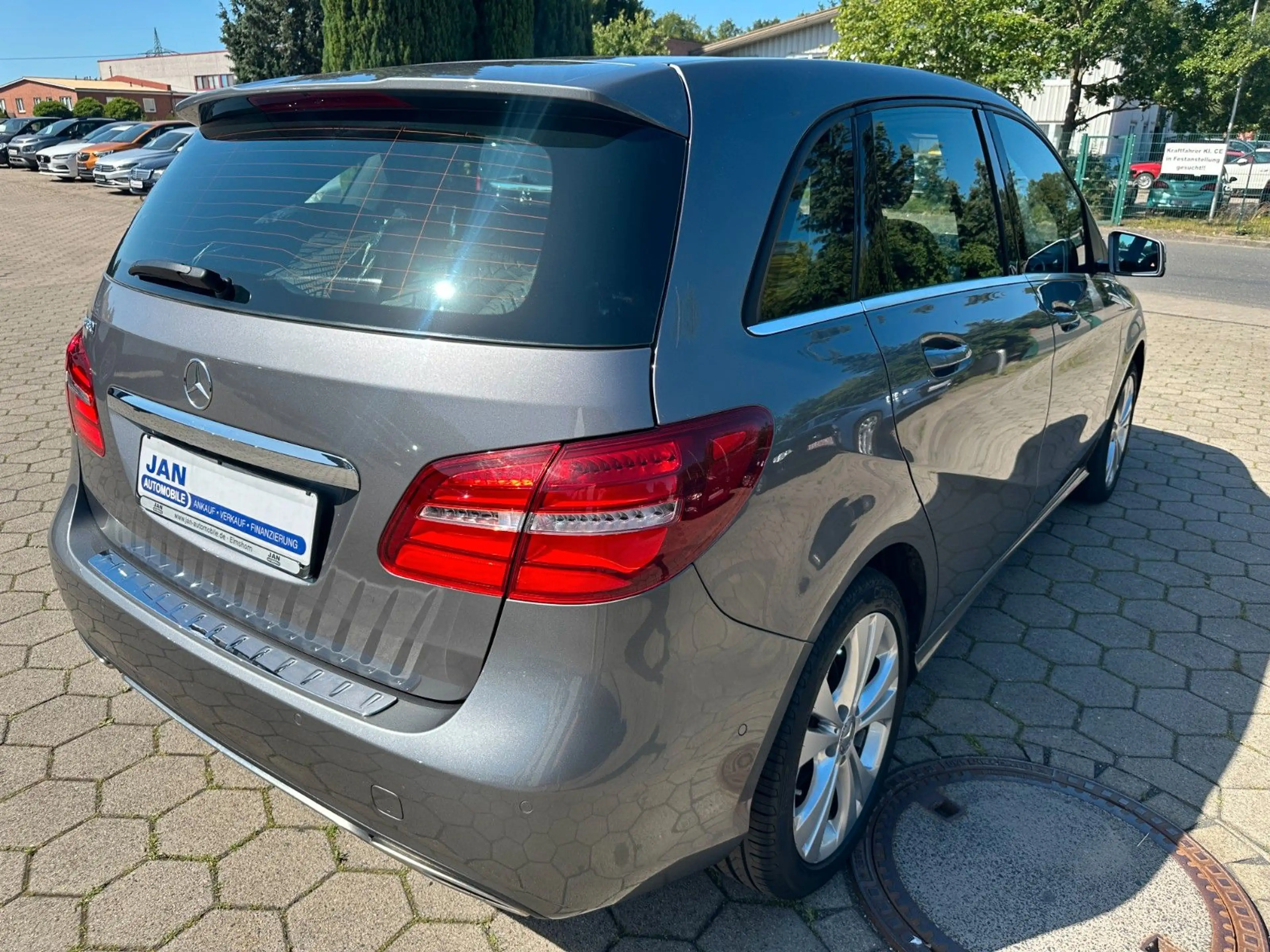 Mercedes-Benz B 180 Alu PDC SHZ Temp T-Leder — photo 4