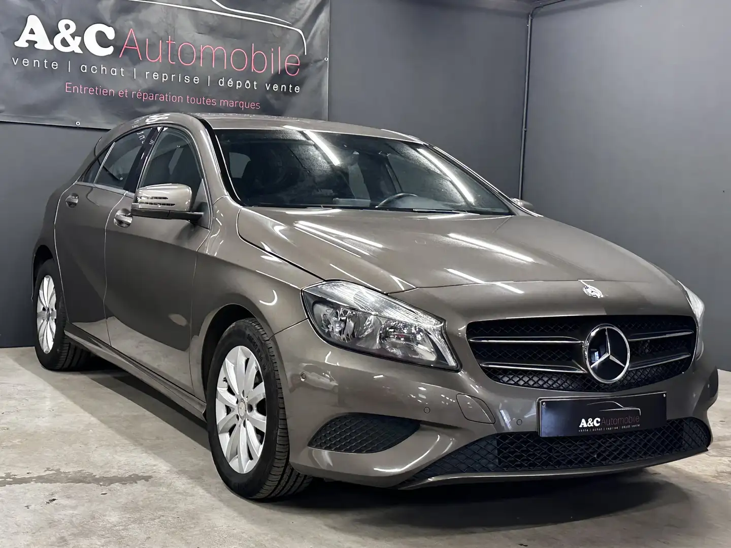Mercedes-Benz A 180 Brun - 1