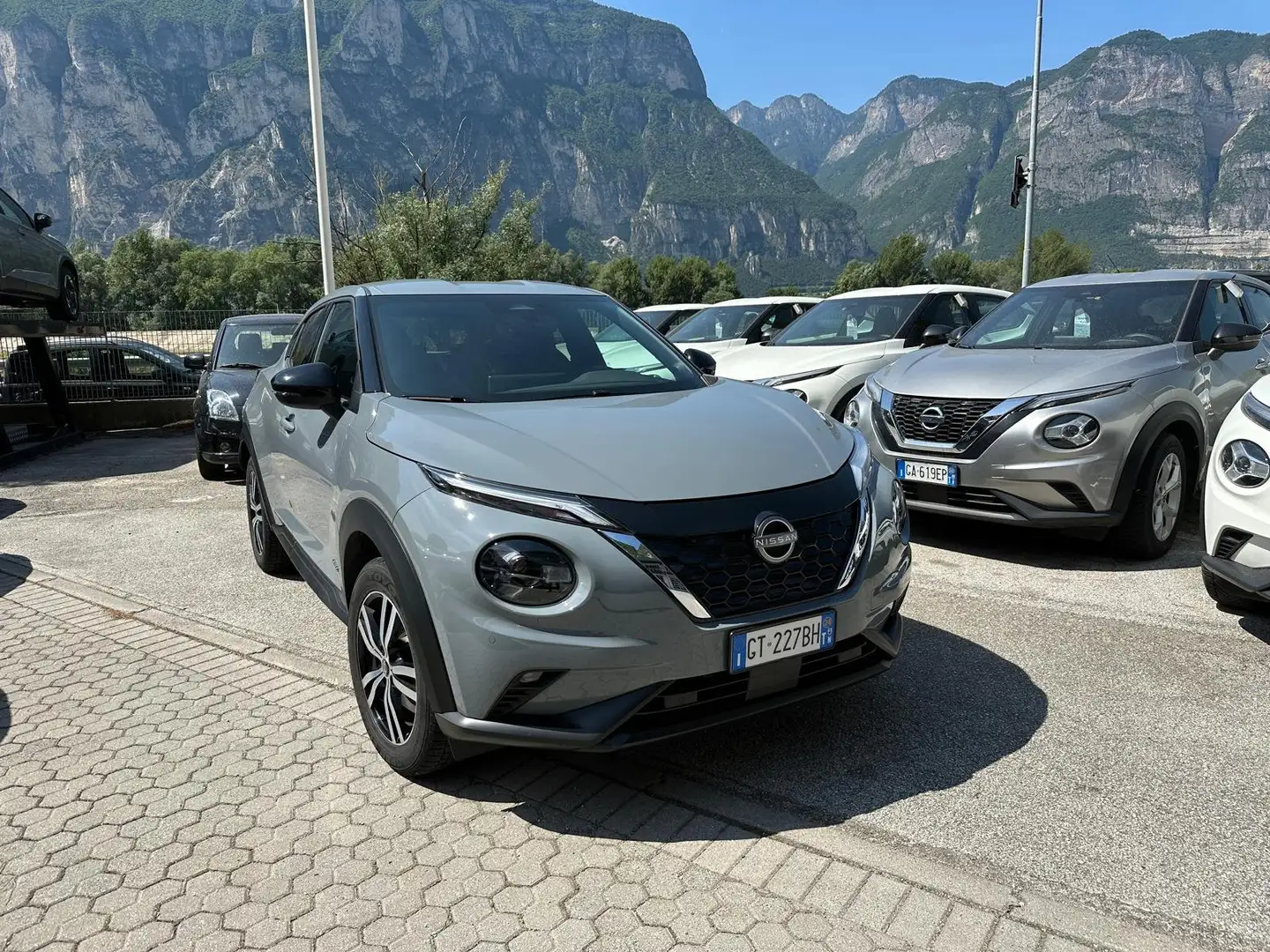 Nissan Juke Juke 1.6 hev N-Connecta Grigio - 1